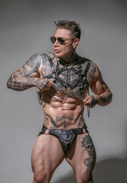Jockstrap de piel con cadena